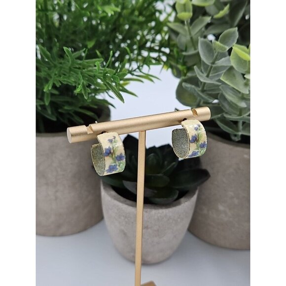 Vintage Hoop Earrings Yellow Enamel  Painted Violet Flower Post Back - Picture 5 of 5